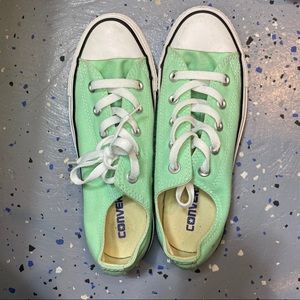 Mint Converse - Men’s 4 / Woman’s 6